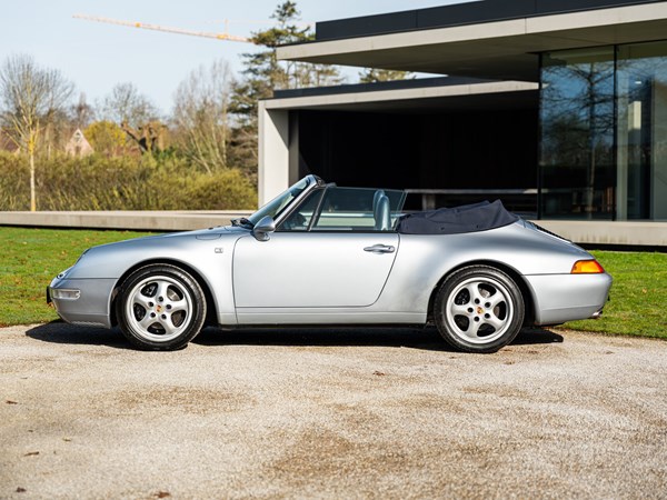 PORSCHE 993 CARRERA 2 CABRIOLET